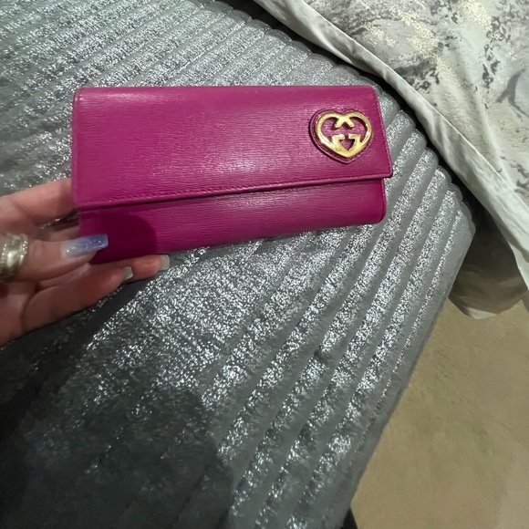 ♦️♦️Vintage GUCCI pink double GG leather wallet with pink hearts inside♦️♦️ - Picture 7 of 8